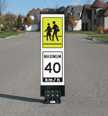 Traffic calming sign - WC-2 School Crossing Maximum 40