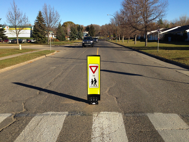 Flexible School Crosswalk RA-8 sign - City of Brandon, MB